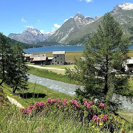 Hotel Ristorante Lagrev Maloja