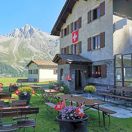 Hotel Ristorante Lagrev Maloja