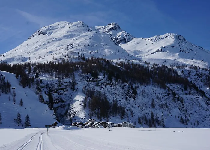 酒店 Ristorante Lagrev 马洛亚