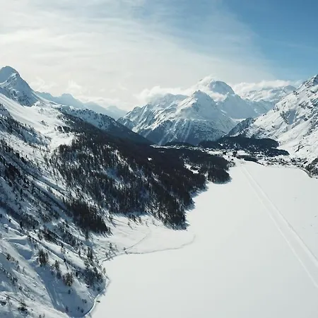 Hotel Ristorante Lagrev 2*